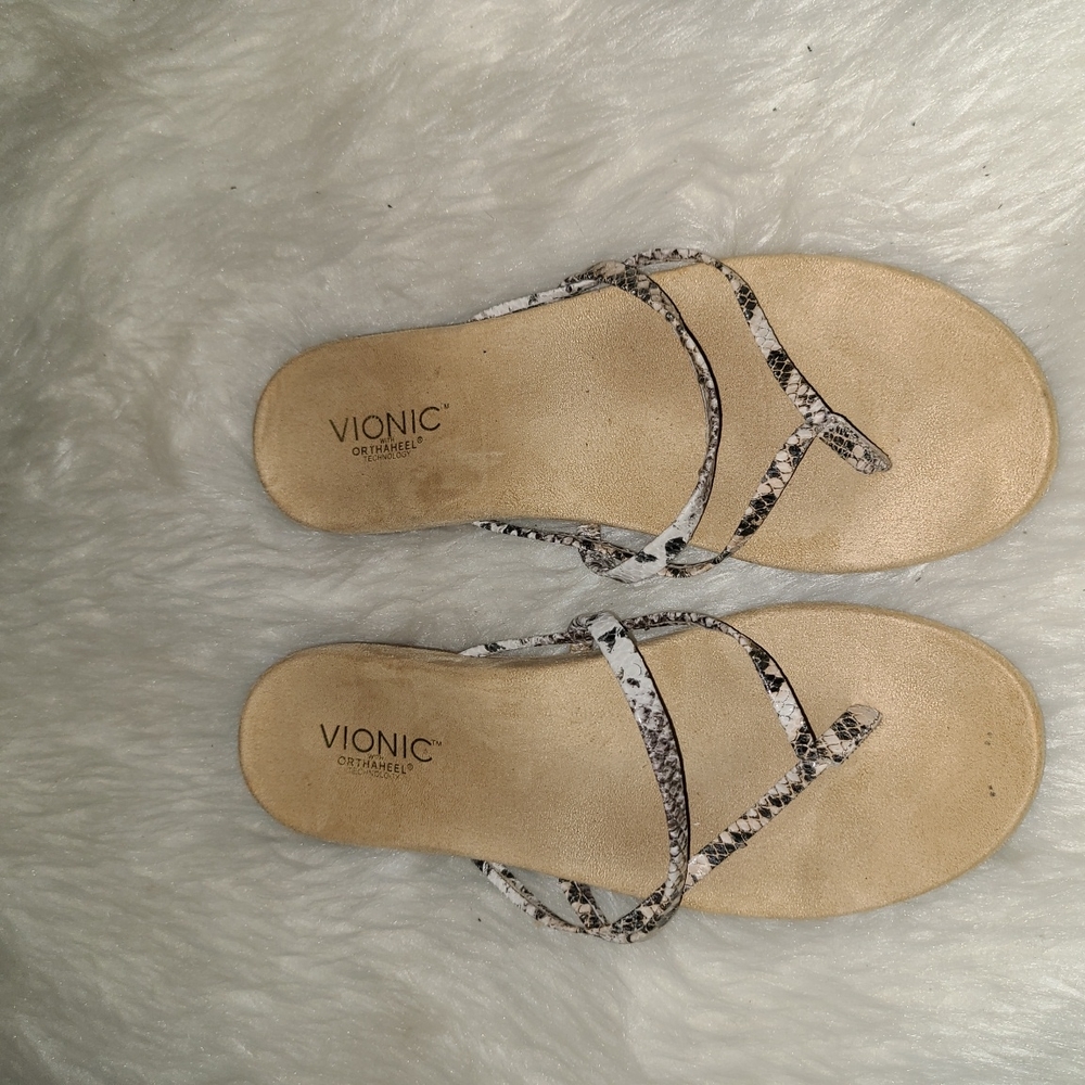 Vionic Size 10 Tan Leather Snakeskin Design Thong Sandals